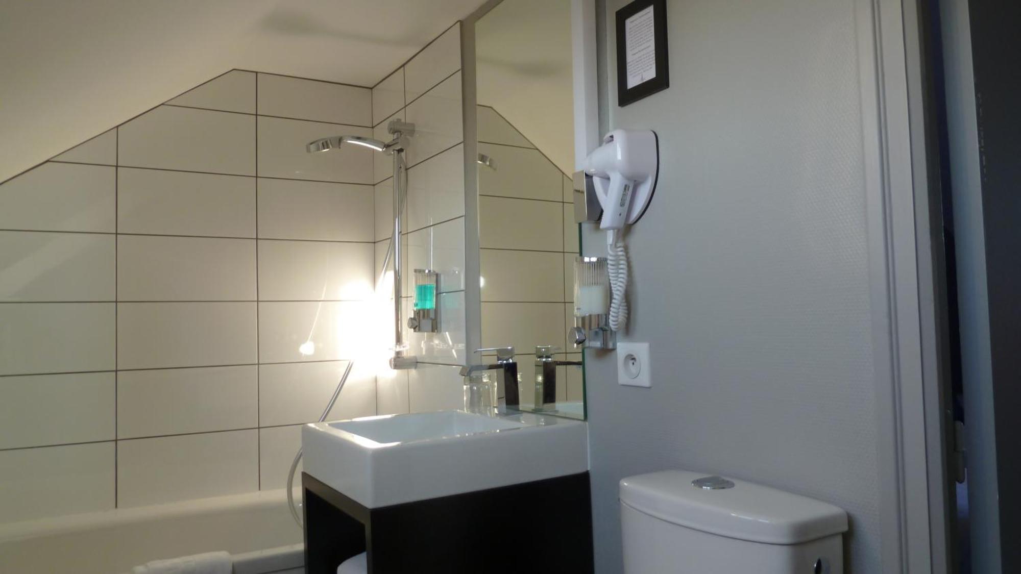Astrid Hotel Rennes Dış mekan fotoğraf